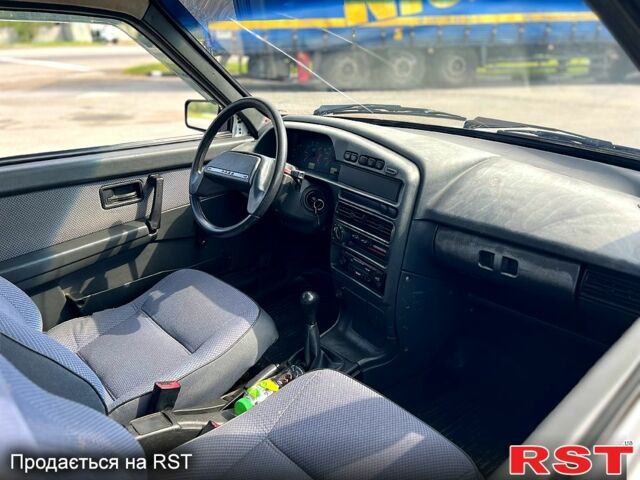 ВАЗ 2113 Самара, объемом двигателя 1.6 л и пробегом 104 тыс. км за 1200 $, фото 1 на Automoto.ua