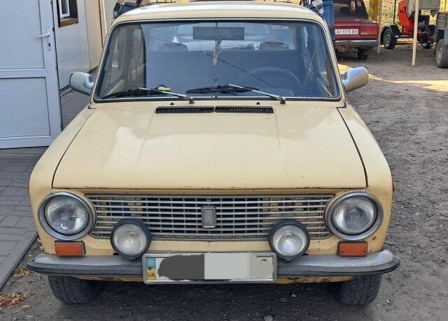 Желтый ВАЗ 2113 Самара, объемом двигателя 1 л и пробегом 120 тыс. км за 437 $, фото 1 на Automoto.ua