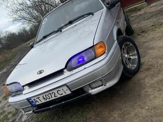 Серый ВАЗ 2113 Самара, объемом двигателя 1.5 л и пробегом 200 тыс. км за 800 $, фото 1 на Automoto.ua