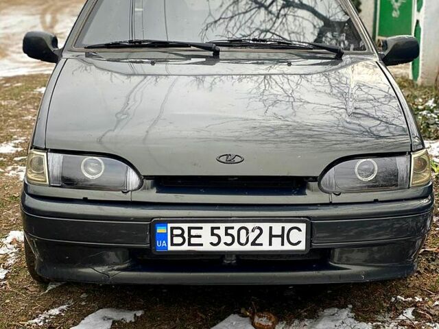 Зелений ВАЗ 2113 Самара, об'ємом двигуна 1.5 л та пробігом 170 тис. км за 2000 $, фото 1 на Automoto.ua