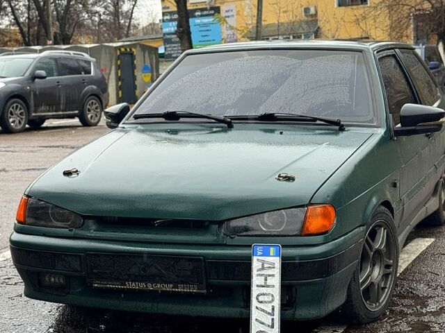 Зелений ВАЗ 2113 Самара, об'ємом двигуна 1.5 л та пробігом 250 тис. км за 3500 $, фото 1 на Automoto.ua