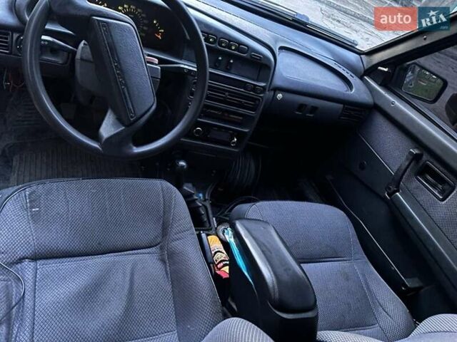 Зеленый ВАЗ 2113 Самара, объемом двигателя 1.6 л и пробегом 200 тыс. км за 1600 $, фото 1 на Automoto.ua