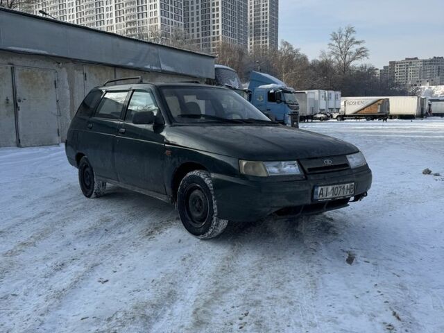 Зелений ВАЗ 2113 Самара, об'ємом двигуна 1.5 л та пробігом 300 тис. км за 750 $, фото 1 на Automoto.ua