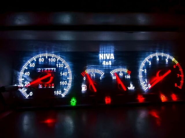 Зелений ВАЗ 2113 Самара, об'ємом двигуна 1.7 л та пробігом 2 тис. км за 2500 $, фото 1 на Automoto.ua