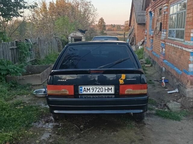 Черный ВАЗ 2114 Самара, объемом двигателя 1 л и пробегом 196 тыс. км за 1200 $, фото 1 на Automoto.ua