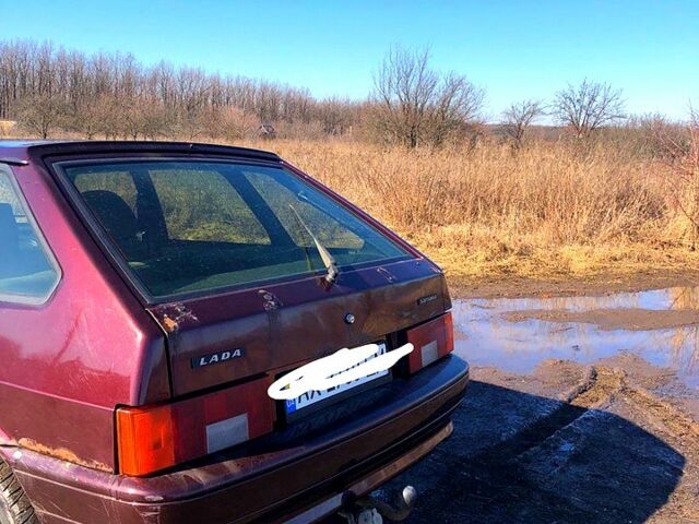 Красный ВАЗ 2114 Самара, объемом двигателя 1.6 л и пробегом 195 тыс. км за 1250 $, фото 1 на Automoto.ua