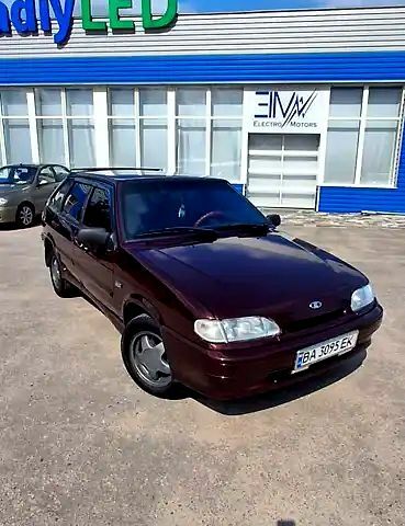 Красный ВАЗ 2114 Самара, объемом двигателя 1.6 л и пробегом 132 тыс. км за 3200 $, фото 1 на Automoto.ua