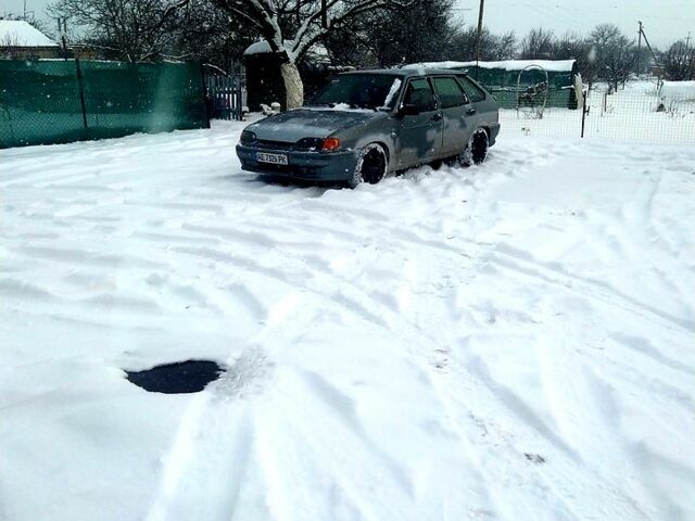 Серый ВАЗ 2114 Самара, объемом двигателя 1.6 л и пробегом 840 тыс. км за 2600 $, фото 1 на Automoto.ua