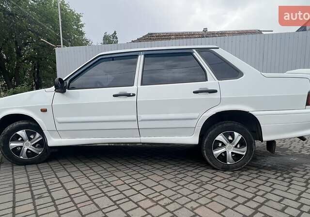 Белый ВАЗ 2115 Самара, объемом двигателя 1.6 л и пробегом 153 тыс. км за 3000 $, фото 1 на Automoto.ua