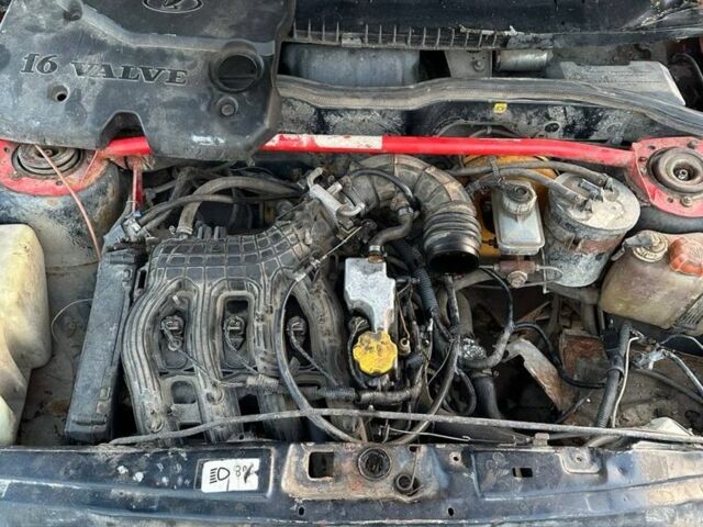 Черный ВАЗ 2115 Самара, объемом двигателя 1.6 л и пробегом 150 тыс. км за 550 $, фото 1 на Automoto.ua