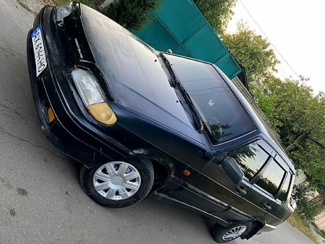 Черный ВАЗ 2115 Самара, объемом двигателя 1.6 л и пробегом 200 тыс. км за 1050 $, фото 1 на Automoto.ua