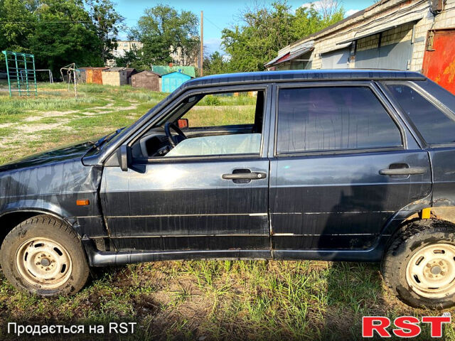 Черный ВАЗ 2115 Самара, объемом двигателя 1.6 л и пробегом 255 тыс. км за 750 $, фото 1 на Automoto.ua
