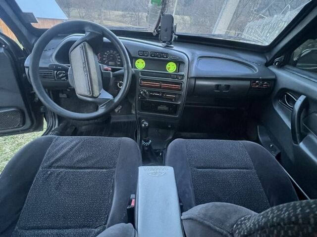 Чорний ВАЗ 2115 Самара, об'ємом двигуна 1.6 л та пробігом 141 тис. км за 1850 $, фото 1 на Automoto.ua