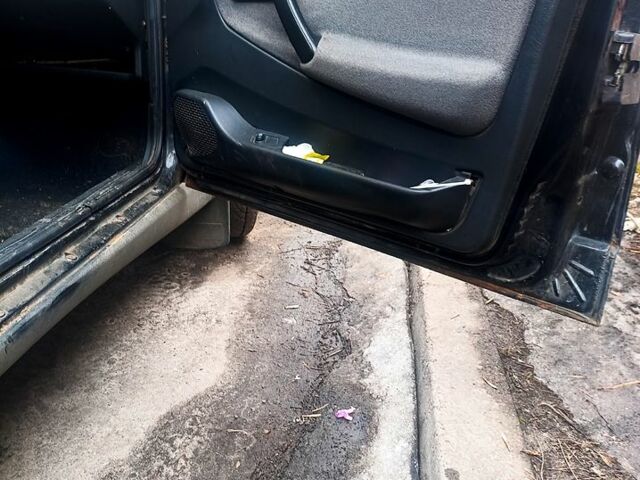 Черный ВАЗ 2115 Самара, объемом двигателя 1.6 л и пробегом 265 тыс. км за 1500 $, фото 1 на Automoto.ua