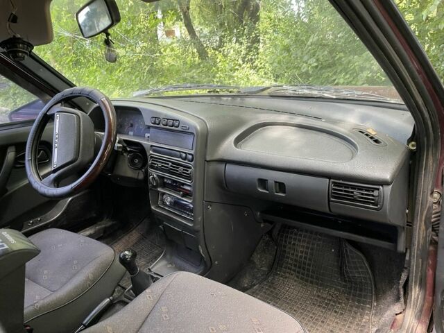 Червоний ВАЗ 2115 Самара, об'ємом двигуна 1.5 л та пробігом 190 тис. км за 600 $, фото 1 на Automoto.ua