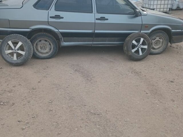 Серый ВАЗ 2115 Самара, объемом двигателя 1.5 л и пробегом 250 тыс. км за 1100 $, фото 1 на Automoto.ua