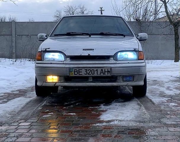 Серый ВАЗ 2115 Самара, объемом двигателя 1.6 л и пробегом 255 тыс. км за 1300 $, фото 1 на Automoto.ua