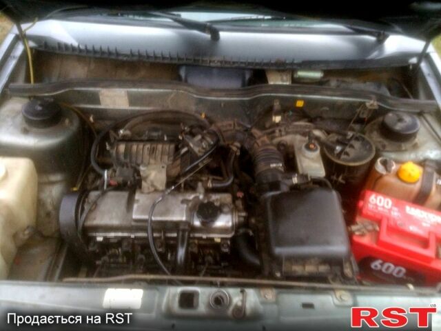 Серый ВАЗ 2115 Самара, объемом двигателя 1.6 л и пробегом 226 тыс. км за 1650 $, фото 1 на Automoto.ua