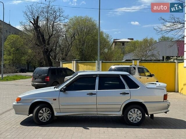 Серый ВАЗ 2115 Самара, объемом двигателя 1.6 л и пробегом 165 тыс. км за 2000 $, фото 1 на Automoto.ua