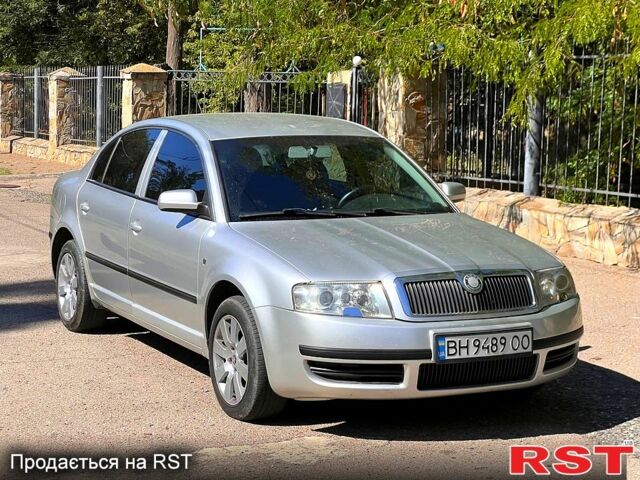 Зеленый ВАЗ 2115 Самара, объемом двигателя 1.5 л и пробегом 400 тыс. км за 1700 $, фото 1 на Automoto.ua