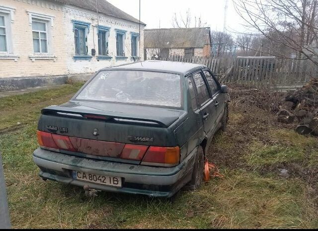 Зеленый ВАЗ 2115 Самара, объемом двигателя 1.5 л и пробегом 200 тыс. км за 700 $, фото 1 на Automoto.ua