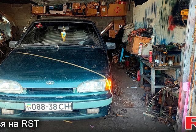 Зелений ВАЗ 2115 Самара, об'ємом двигуна 1.5 л та пробігом 380 тис. км за 1800 $, фото 1 на Automoto.ua
