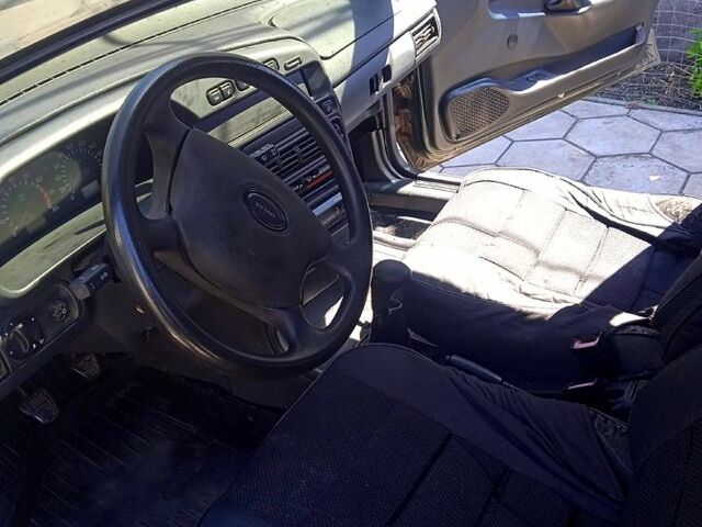 Зелений ВАЗ 2115 Самара, об'ємом двигуна 1.5 л та пробігом 303 тис. км за 1201 $, фото 1 на Automoto.ua