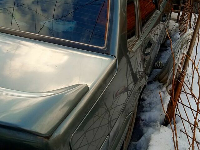 Зелений ВАЗ 2115 Самара, об'ємом двигуна 1.6 л та пробігом 1240 тис. км за 2250 $, фото 1 на Automoto.ua