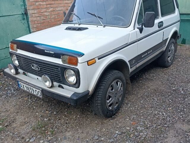 Білий ВАЗ 2121, об'ємом двигуна 1.6 л та пробігом 11 тис. км за 2700 $, фото 1 на Automoto.ua