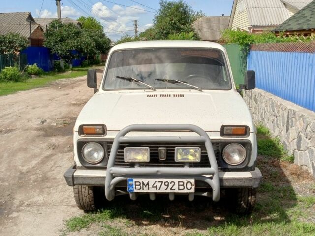 Белый ВАЗ 2121 Нива, объемом двигателя 0 л и пробегом 86 тыс. км за 2200 $, фото 1 на Automoto.ua