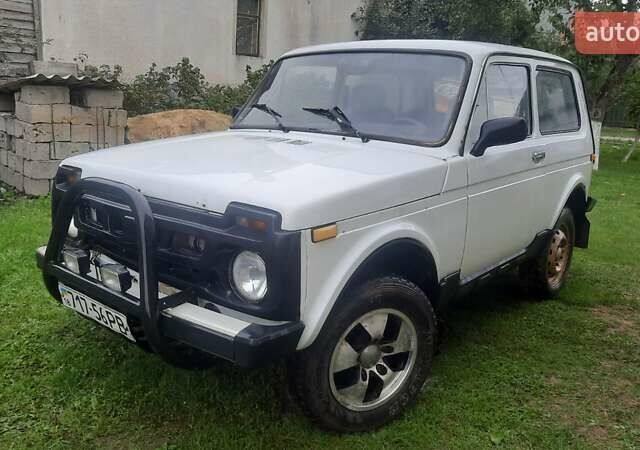 Білий ВАЗ 2121 Нива, об'ємом двигуна 0 л та пробігом 75 тис. км за 2400 $, фото 1 на Automoto.ua