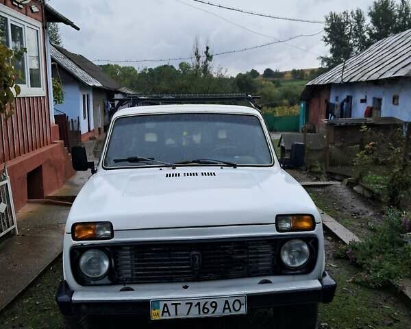 Білий ВАЗ 2121 Нива, об'ємом двигуна 1.6 л та пробігом 90 тис. км за 3500 $, фото 1 на Automoto.ua