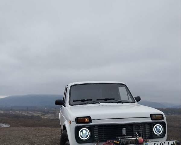 Білий ВАЗ 2121 Нива, об'ємом двигуна 0 л та пробігом 73 тис. км за 2500 $, фото 1 на Automoto.ua