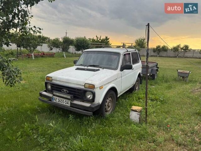 Білий ВАЗ 2121 Нива, об'ємом двигуна 1.57 л та пробігом 200 тис. км за 2100 $, фото 1 на Automoto.ua