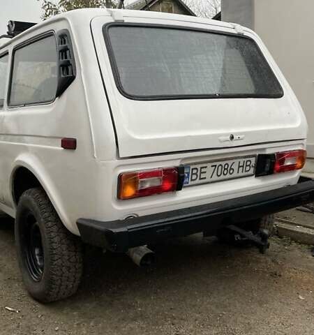 Белый ВАЗ 2121 Нива, объемом двигателя 1.58 л и пробегом 88 тыс. км за 2000 $, фото 1 на Automoto.ua