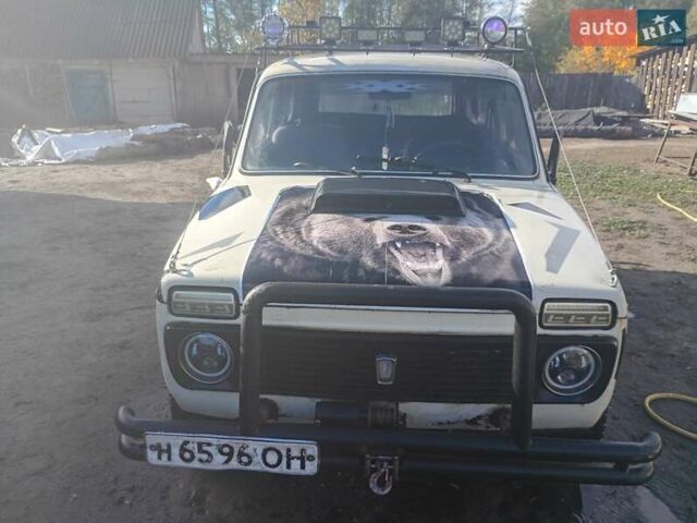 Білий ВАЗ 2121 Нива, об'ємом двигуна 0 л та пробігом 200 тис. км за 1600 $, фото 1 на Automoto.ua