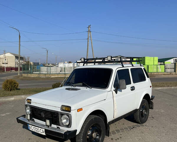 Білий ВАЗ 2121 Нива, об'ємом двигуна 1.6 л та пробігом 47 тис. км за 2500 $, фото 1 на Automoto.ua