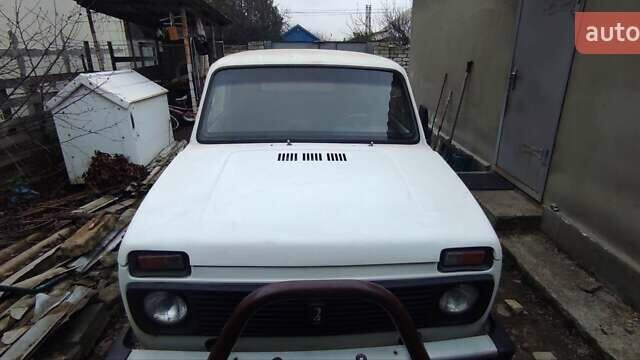Белый ВАЗ 2121 Нива, объемом двигателя 1.57 л и пробегом 1 тыс. км за 2850 $, фото 1 на Automoto.ua
