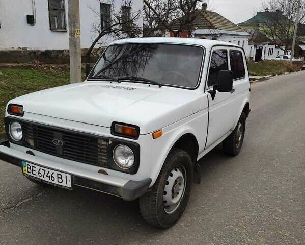 Белый ВАЗ 2121 Нива, объемом двигателя 1.6 л и пробегом 40 тыс. км за 2700 $, фото 1 на Automoto.ua
