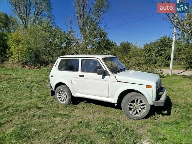 Білий ВАЗ 2121 Нива, об'ємом двигуна 0 л та пробігом 120 тис. км за 2500 $, фото 1 на Automoto.ua