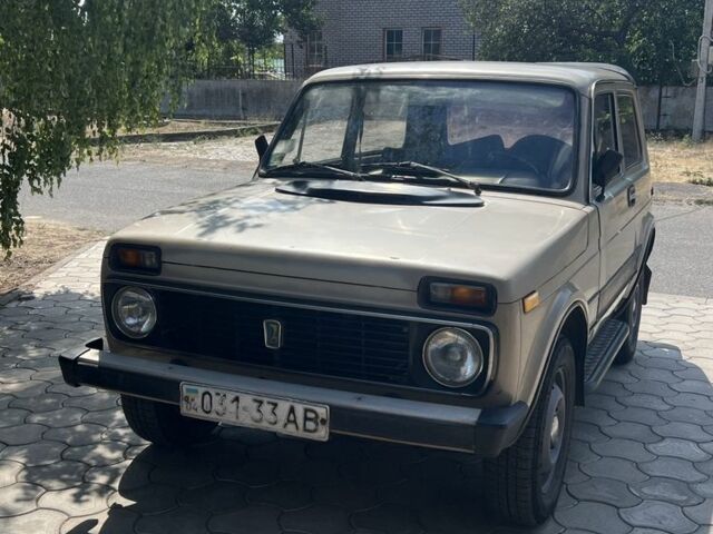 Бежевый ВАЗ 2121, объемом двигателя 1.6 л и пробегом 150 тыс. км за 1600 $, фото 1 на Automoto.ua