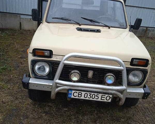 Бежевий ВАЗ 2121 Нива, об'ємом двигуна 1.6 л та пробігом 88 тис. км за 1100 $, фото 1 на Automoto.ua