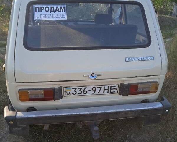 Бежевый ВАЗ 2121 Нива, объемом двигателя 1.6 л и пробегом 80 тыс. км за 1700 $, фото 1 на Automoto.ua