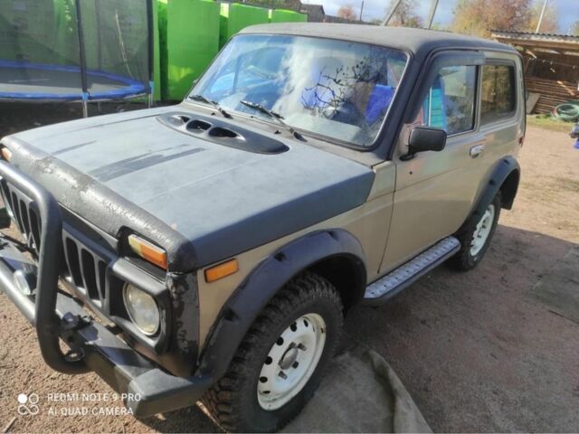 Бежевый ВАЗ 2121 Нива, объемом двигателя 1.6 л и пробегом 300 тыс. км за 1536 $, фото 1 на Automoto.ua