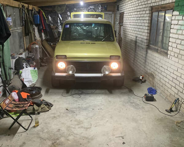 Бежевий ВАЗ 2121 Нива, об'ємом двигуна 1.45 л та пробігом 300 тис. км за 1300 $, фото 1 на Automoto.ua