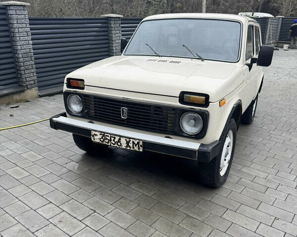 Бежевий ВАЗ 2121 Нива, об'ємом двигуна 1.6 л та пробігом 134 тис. км за 2200 $, фото 1 на Automoto.ua