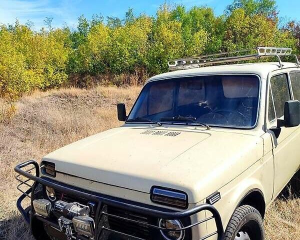 Бежевый ВАЗ 2121 Нива, объемом двигателя 1.6 л и пробегом 125 тыс. км за 1500 $, фото 1 на Automoto.ua
