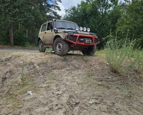 Бежевий ВАЗ 2121 Нива, об'ємом двигуна 1.8 л та пробігом 80 тис. км за 3000 $, фото 1 на Automoto.ua