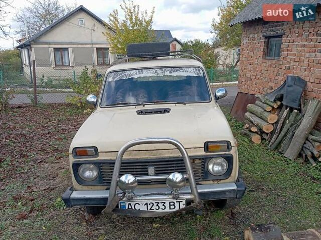 Бежевий ВАЗ 2121 Нива, об'ємом двигуна 1.57 л та пробігом 300 тис. км за 1300 $, фото 1 на Automoto.ua