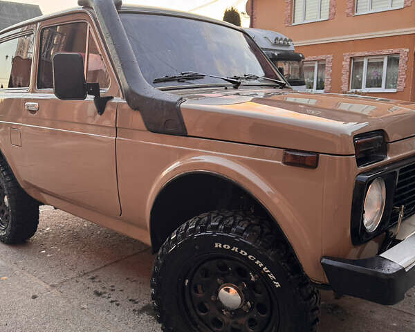 Бежевий ВАЗ 2121 Нива, об'ємом двигуна 1.6 л та пробігом 87 тис. км за 4200 $, фото 1 на Automoto.ua